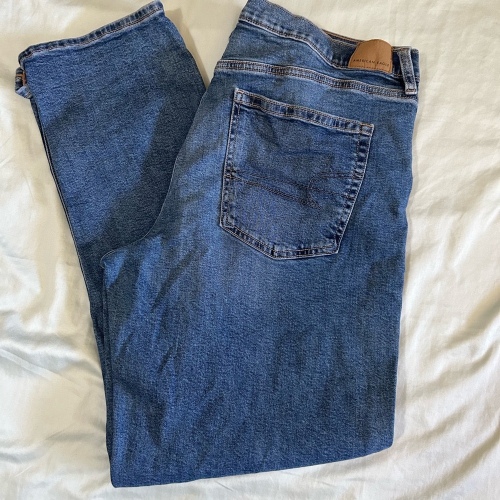 American Eagle 90’s straight jeans